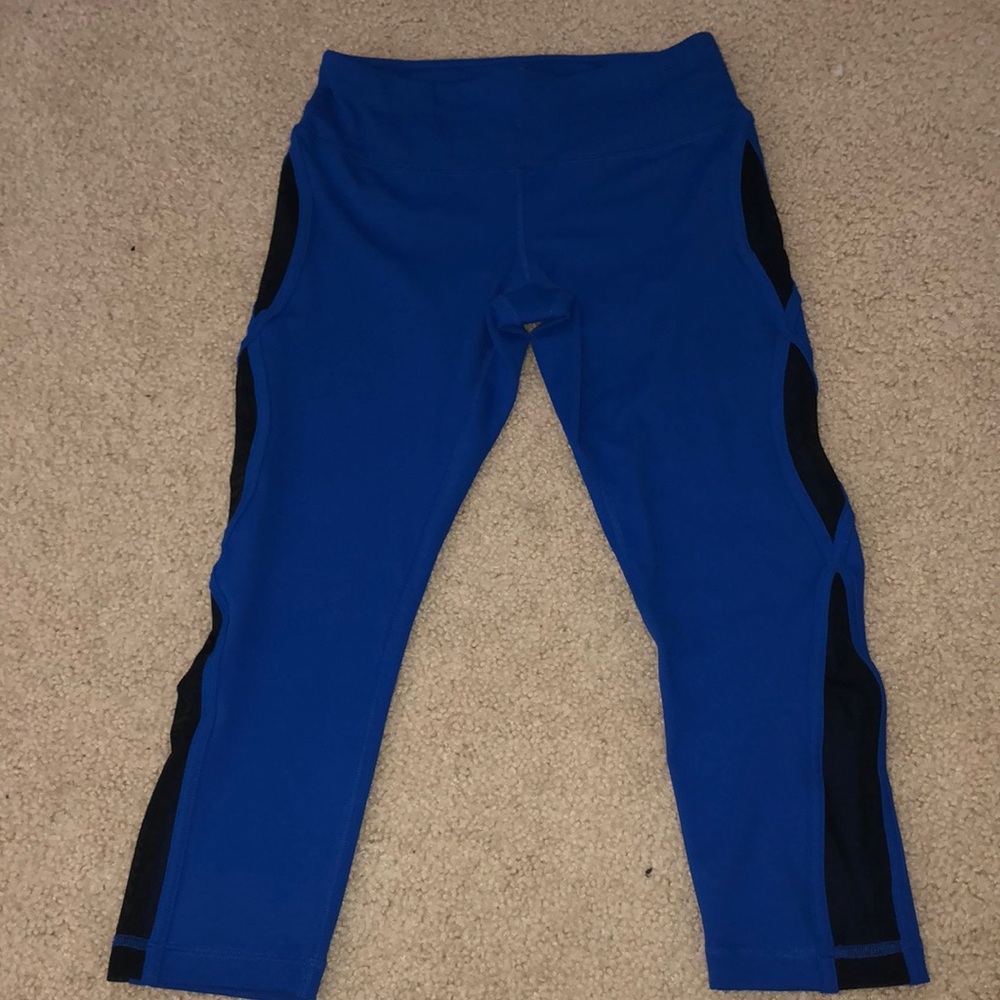 Yogalicious Crop Legging NWOT